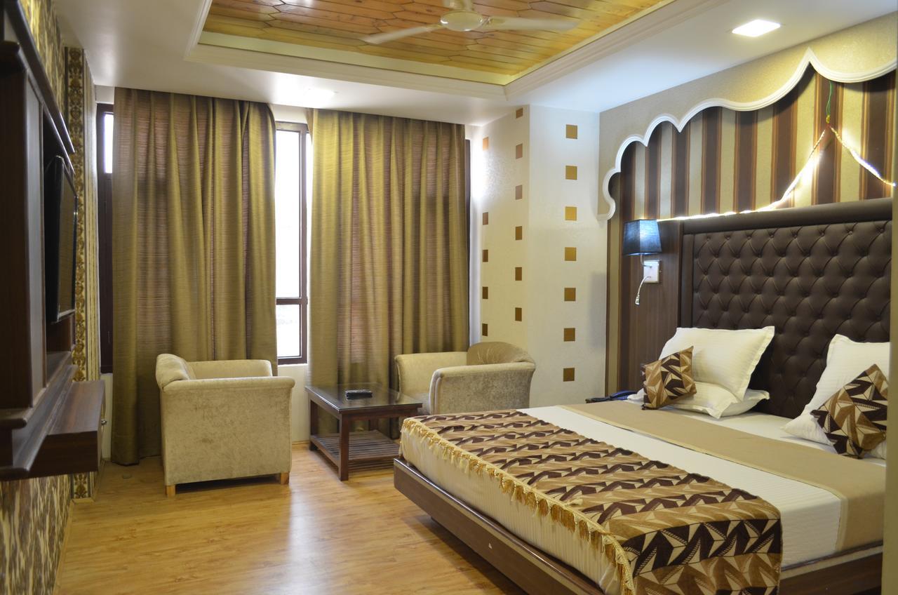 Hotel The Valley View Kashmir Srīnagar Exteriör bild